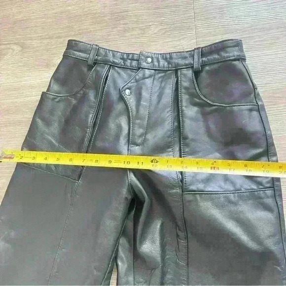 BLACK LEATHER PANT  MADE IN CANADA CLASSY SIZE 14 - Picture 8 of 15